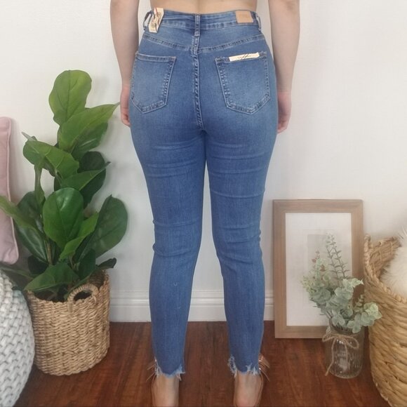 WHOLESALE * 6 JEANS // BOUTIQUE CLOSING // EVERYTHING MUST GO - Picture 8 of 16